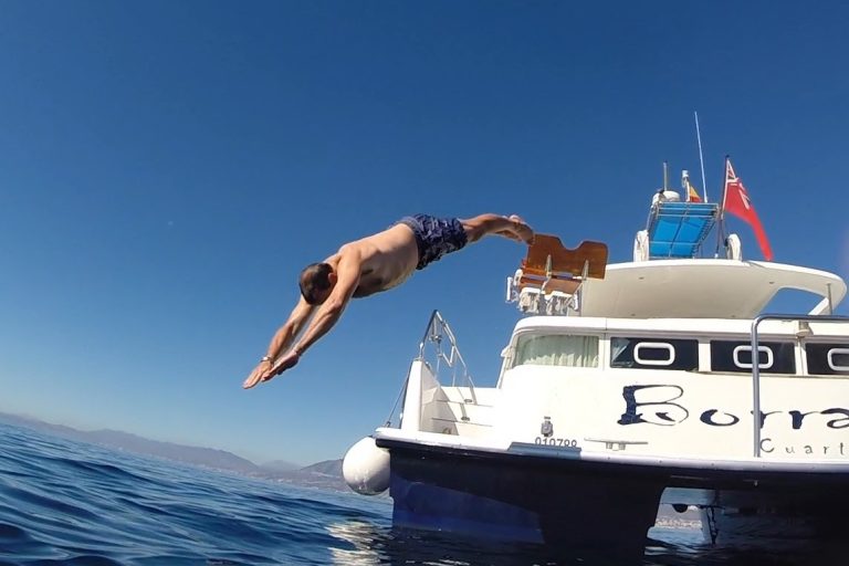 Boat-diving-main-image-2